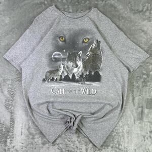 Authentic Classics Grey Call Of The Wild Wolves Graphic T-shirt Size Large